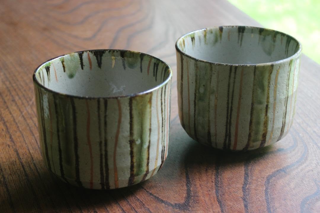 有田焼 花型小鉢 (赤線描き) | FUCHIGAMI TOJIKI 有田焼 桔梗型手描き